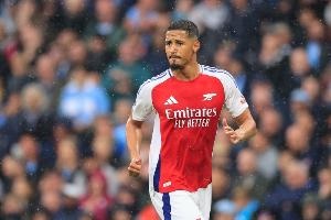 萨利巴：约克雷斯有机会就能进球 苏维门迪能给球队带来稳定性