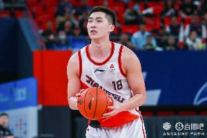 替补高效！蒋浩然7中5拿下15分3篮板1抢断1盖帽