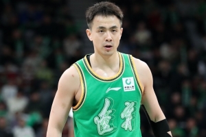 统治加时！赵继伟末节送绝妙助攻&加时连攻加传 全场砍16分7板8助