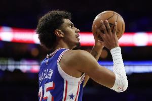 生涯之夜！巴洛16中10砍下新高26分外加16板2助2断1帽 10前场板