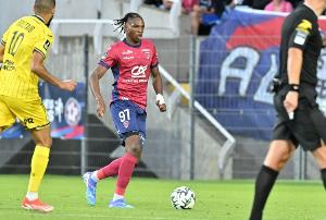 雅凯谈夏窗加盟利物浦:非常荣幸,这是最伟大的足球俱乐部之一