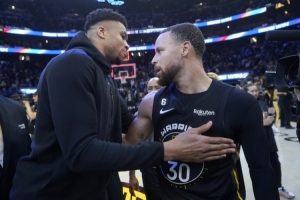 白巧克力:字母哥去尼克斯对NBA很棒 但我猜他想和库里合作