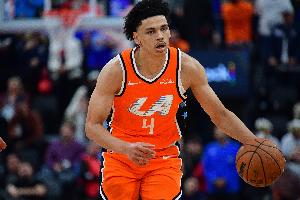 小伙子不错！桑德斯10中7得17分3板3助 三分球3中2