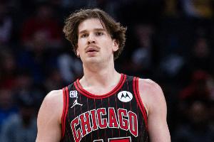 你要干嘛？公牛队内目前有8名后卫 仅1名双向球员是中锋