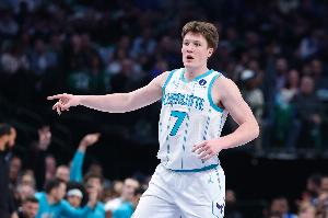 三分42.5%！Haynes：黄蜂4号秀克尼佩尔参加全明星三分大赛！