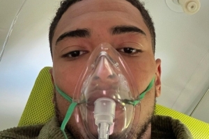 早日康复！贝林厄姆晒吸氧恢复照片：生活仍在继续