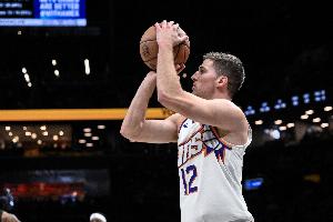 帽子戏法！吉莱斯皮三分3连击 率队迅速迫近比分打停开拓者