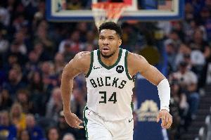 加钱再加钱！名记曝雄鹿态度：狼热勇你们随便提价 我不急哦~