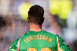 世体:特狮的情况可能比预想严重得多,类似登贝莱在巴萨时的伤病