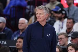 主场惨败76人！科尔：对球队态度和拼劲不满 我们不能自怨自艾