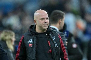 斯洛特：弗林蓬无法出战曼城，希望乔·戈麦斯可以上场