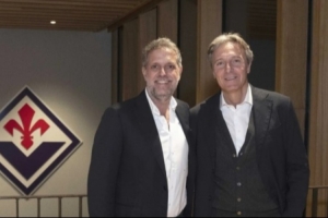 官方：佛罗伦萨新任体育总监帕拉蒂奇正式上任