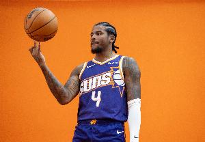 明天太阳迎战勇士 杰伦·格林出战成疑 布克继续缺阵