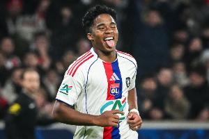 里昂各项赛事豪取11连胜，法甲球队近10年最佳