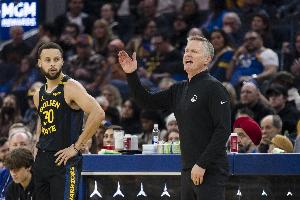 科尔：我希望库里有梦幻结局 在总决赛绝杀夺冠退役 但这不会发生