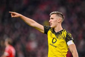 多人或离队！图片报谈多特：施洛特贝克留队概率50% 聚勒确定离开