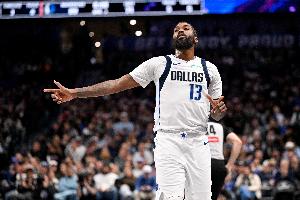 全靠你了！马绍尔半场13中9高效砍下20分 一手抛投很绝！