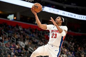 今日公牛对阵猛龙 新援艾维大概率出战 特雷·琼斯缺战