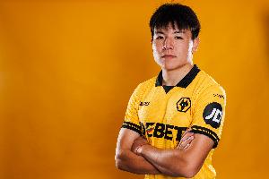 征战英甲!官方:徐彬从狼队租借加盟巴恩斯利!保留狼队U21资格