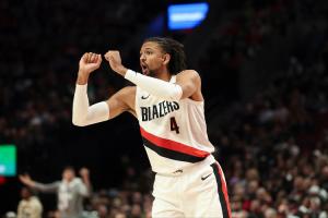 年薪1155万场均5分2.5断~名记：开拓者或买断塞布尔 但尚未做决定