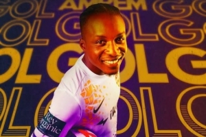 博主：27岁加纳边锋安佩姆确实要来中国，目的地是上海海港