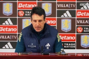 埃梅里新发型引发球迷热议：他头发怎么回事？怎么不梳大背头了？