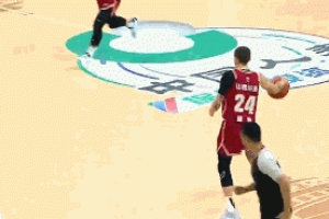 手感火热！盖伊10分钟15中9砍下26分4助 三分10中5