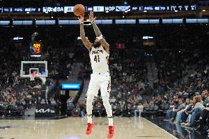 萨迪克·贝今日砍全队最高的30分 近8场场均24+7 三分命中率44%