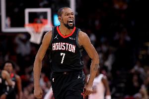 镰刀挥舞！杜兰特中投命中 末节还剩1分钟火箭领先6分打停雷霆