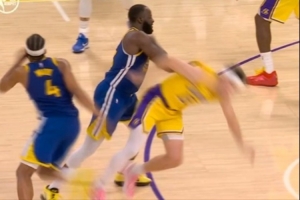 动作真不小！追梦掩护推翻里夫斯&克莱伯不满出头跟追梦对喷