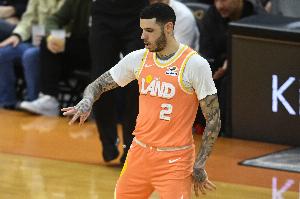 薪资专家：若无球队认领 大球&康利等球员将于今日度过澄清期