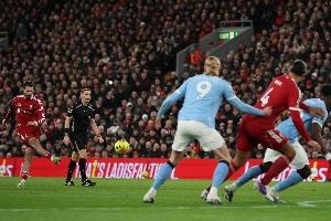 全是名场面！利物浦vs曼城：索博世界波又染红 谢尔基一计害三贤