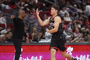 火箭交易截止日无作为！谢泼德成救命稻草&必须给他更多上场时间