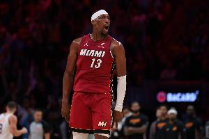 斯波：我很喜欢韦尔和阿德巴约的搭档 尽力挖掘轮换的最大效果