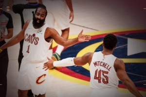 流程还得走~骑士官推发完哈登摊手图 又发了个“正经”赢球海报