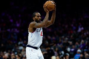 没有意外！伦纳德连续32场比赛砍下20+ 排名快船队史第三位